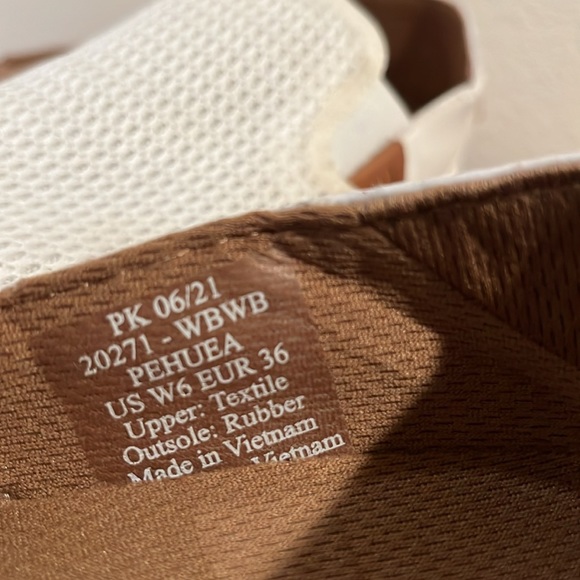 Olu Kai PEHUEA Slip On Shoes, W6 - Picture 9 of 13